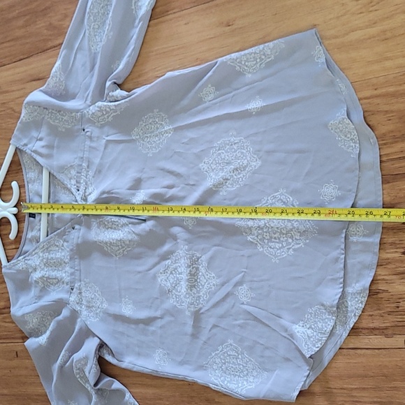 Maurices. M. Gray long sleeve blouse. - Picture 10 of 13